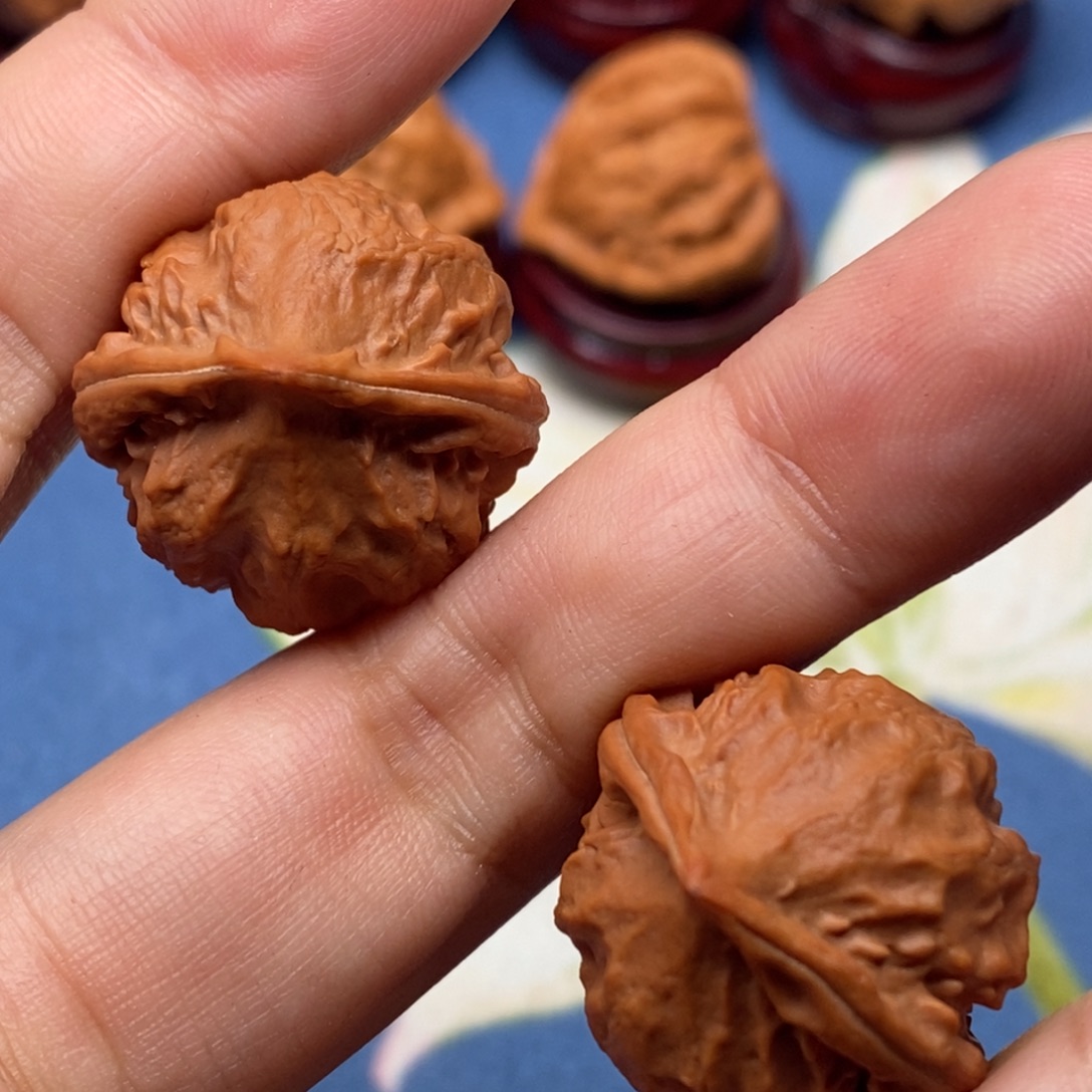 文玩核桃把件小爱心