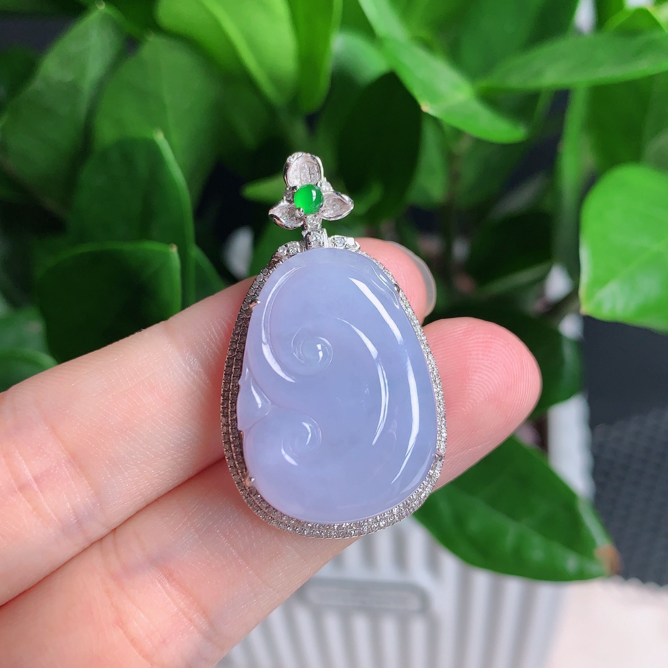 天然翡翠A货，18k金紫罗兰吉祥如意挂件39*23*9mm裸石26*19mm603