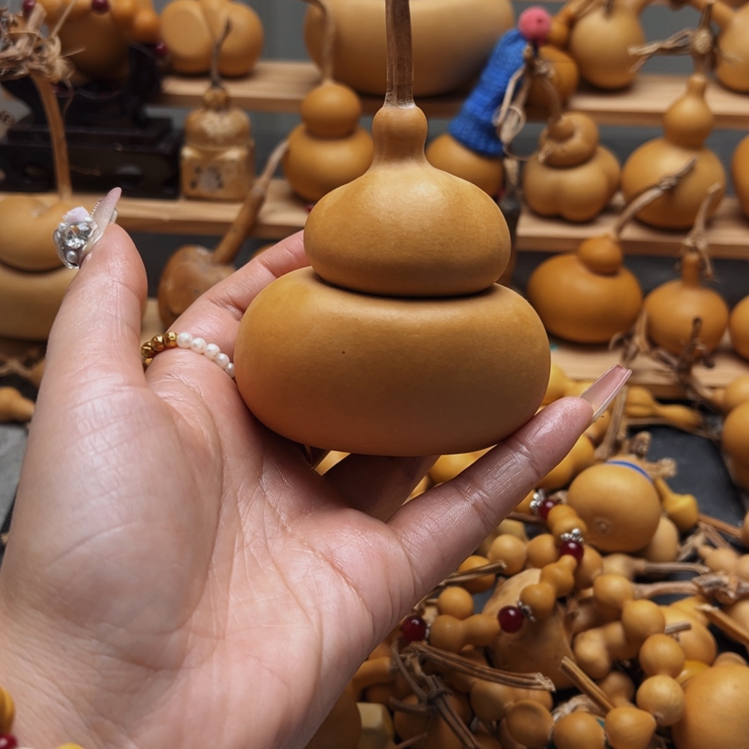 岚***^元宝型大钱袋，38.8秒。