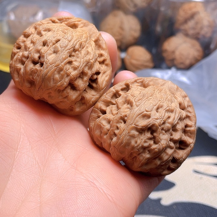 文玩核桃吊坠玄武狮子头