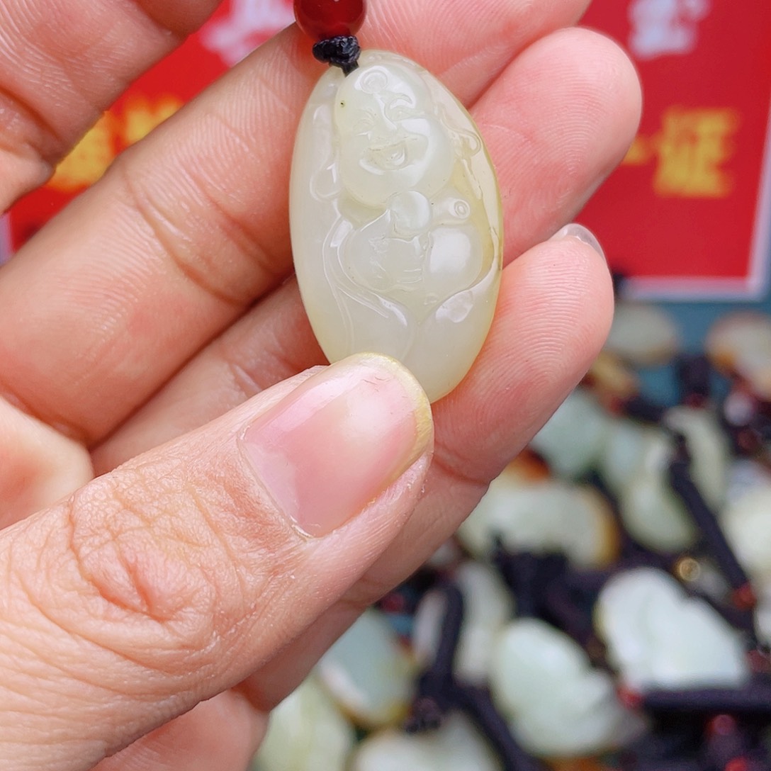 和田玉颈饰未镶嵌