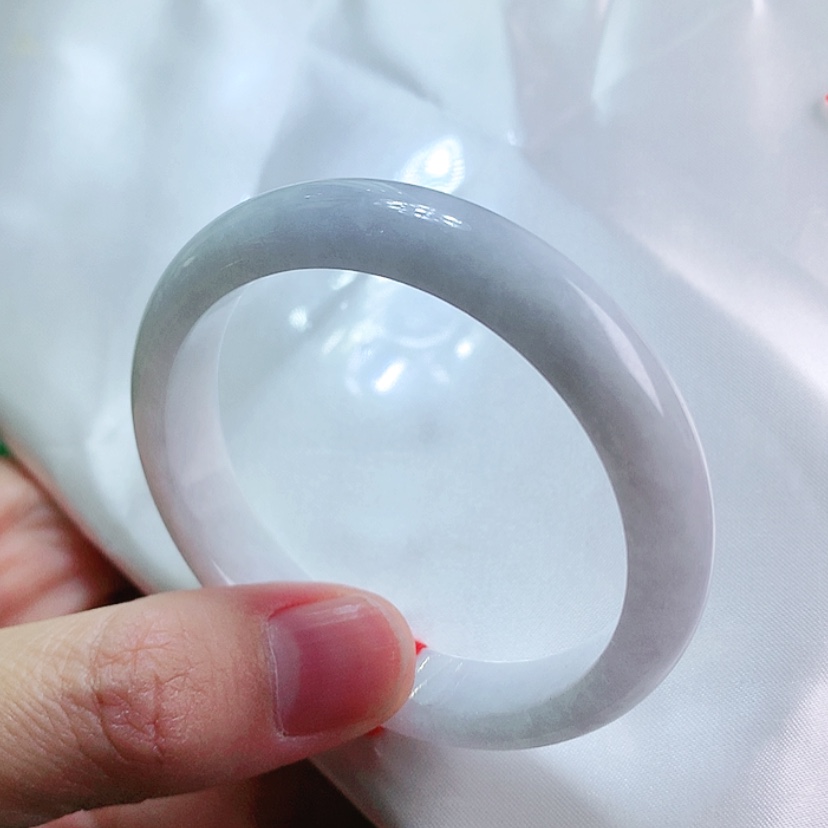 【闪购商品】翡翠颈饰未镶嵌51.8圈口