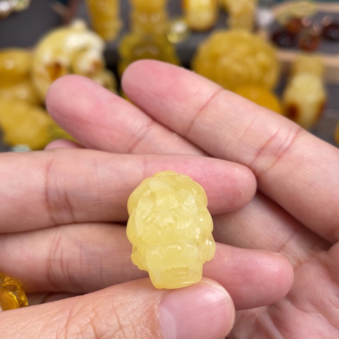 琥珀裸石未镶嵌蜜蜡