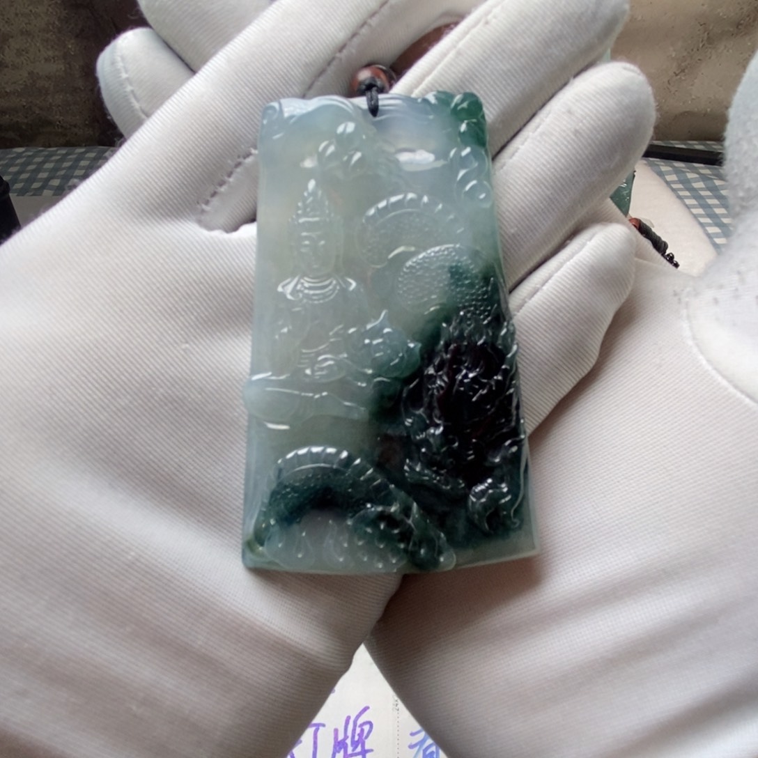 翡翠颈饰未镶嵌百*天然