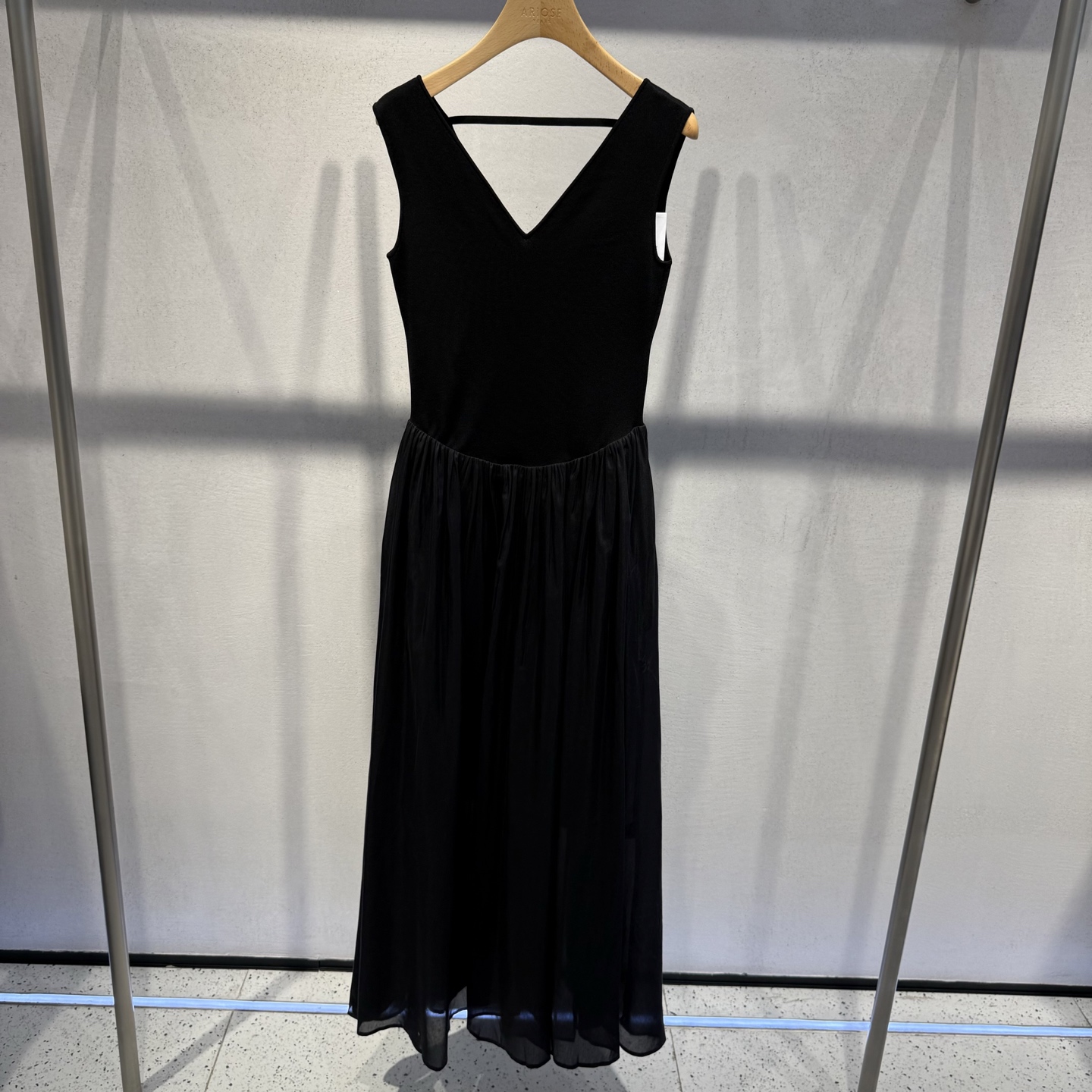 艾家商场同款9866极简风连衣裙