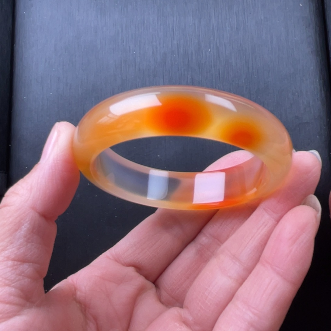 玛瑙/玉髓手镯未镶嵌歪*