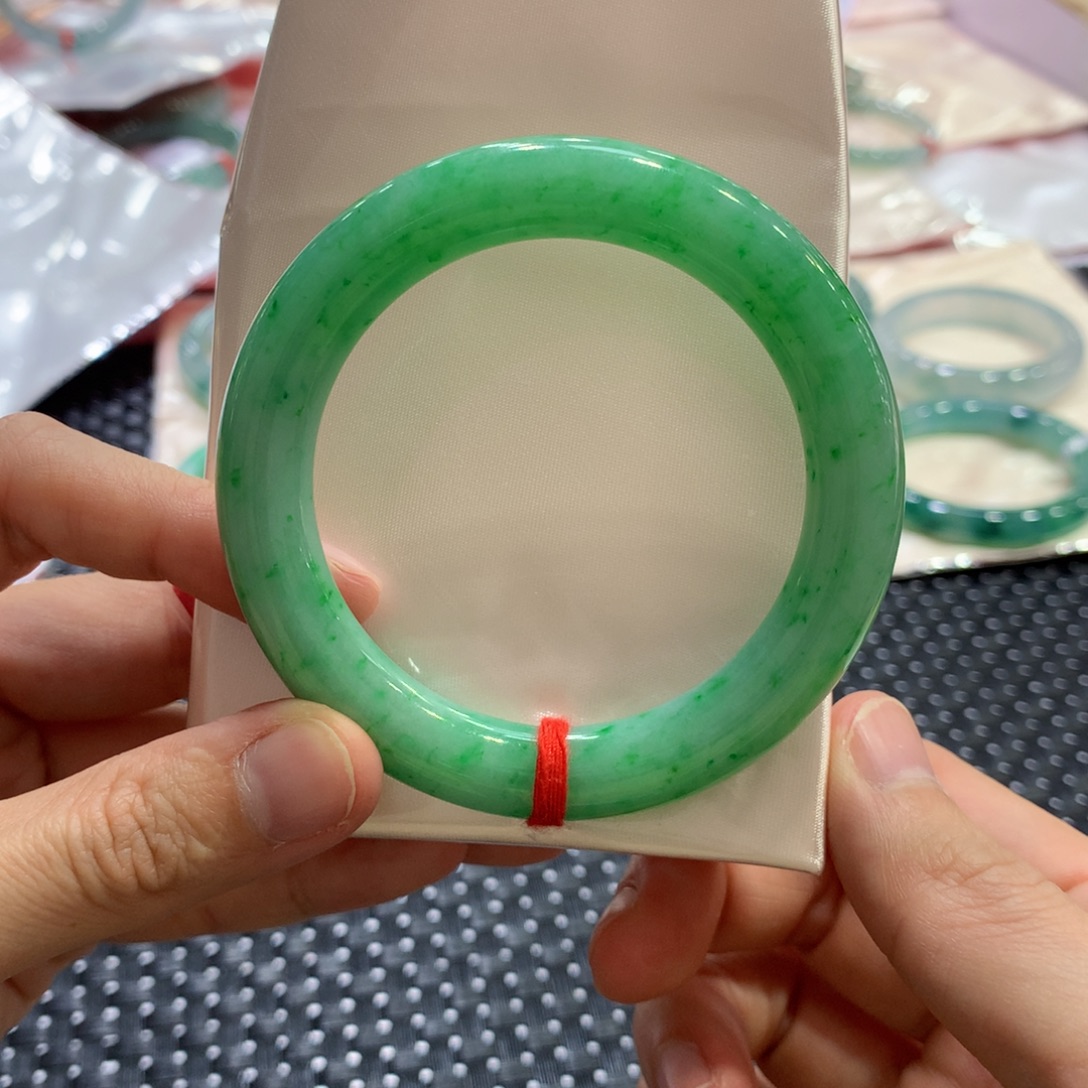 翡翠未镶嵌手镯闪购 6