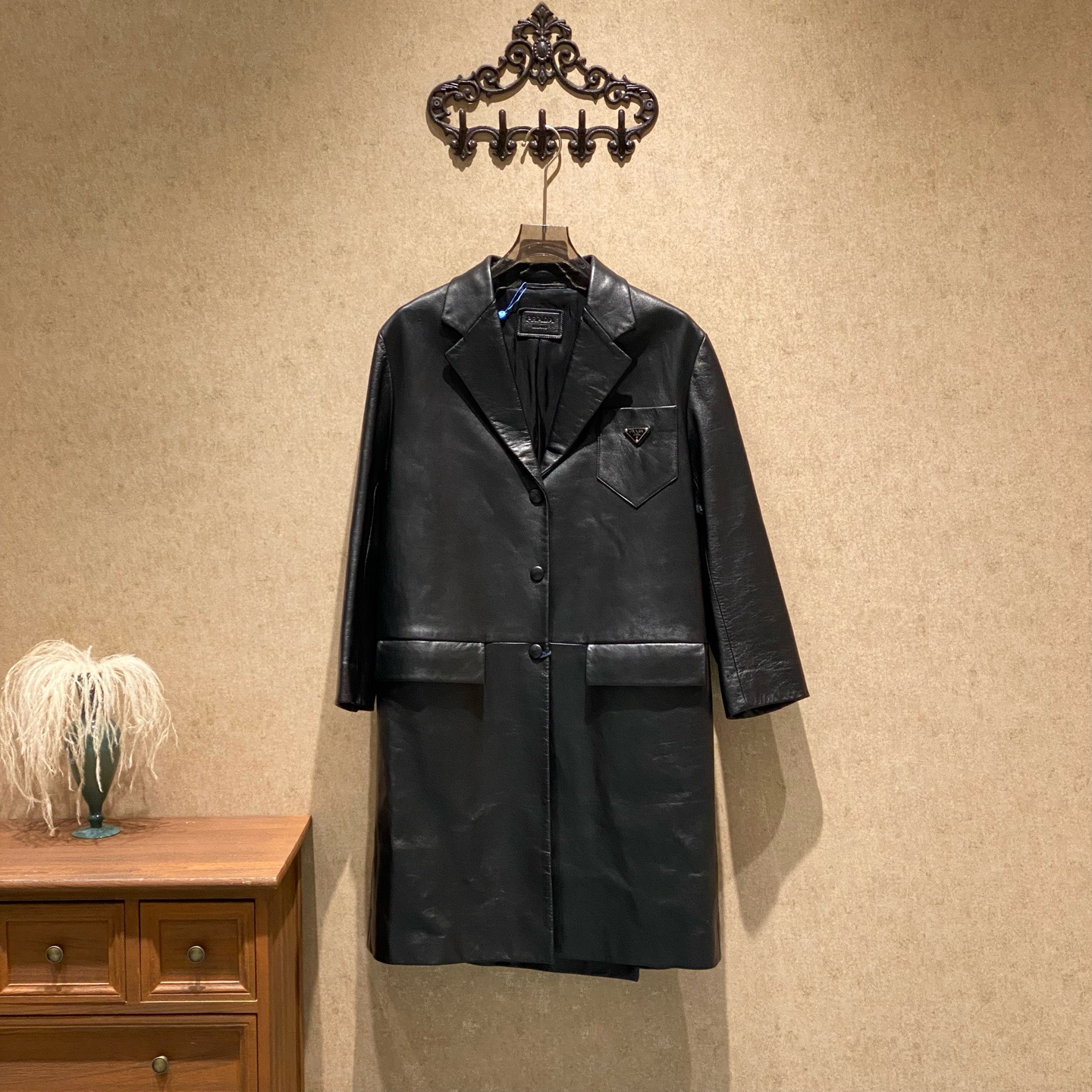 未使用 Prada/普拉达 黑色三角标羊皮大衣/40码/全新原吊 /40665