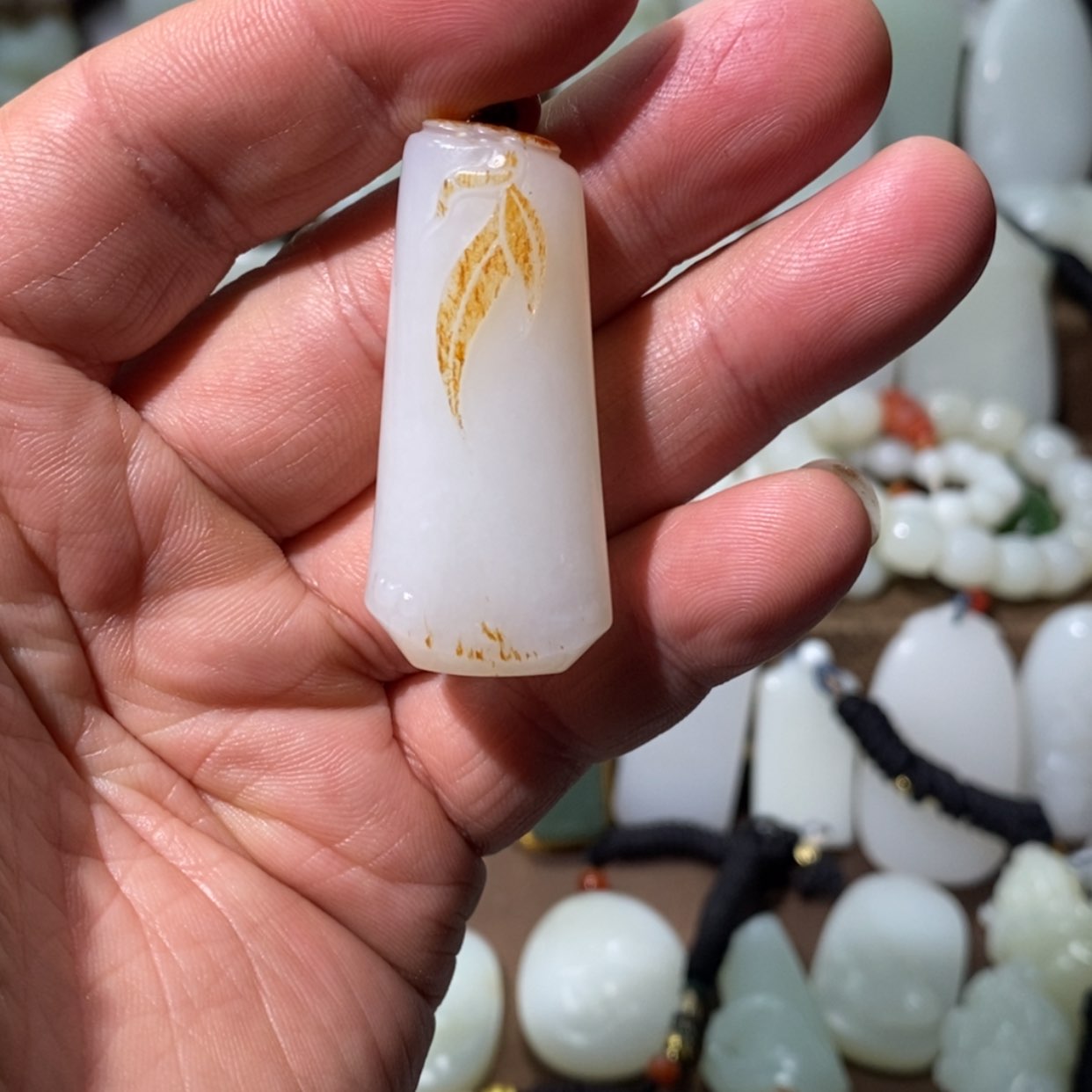 【闪购商品】和田玉吊坠(赠链)未镶嵌恒*