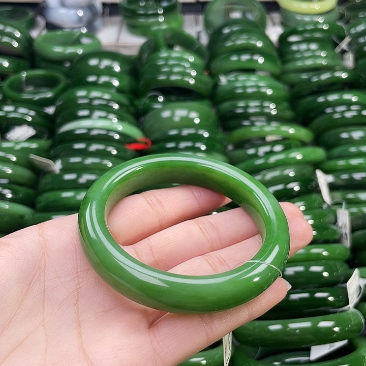 未镶嵌手镯和田玉（碧玉）