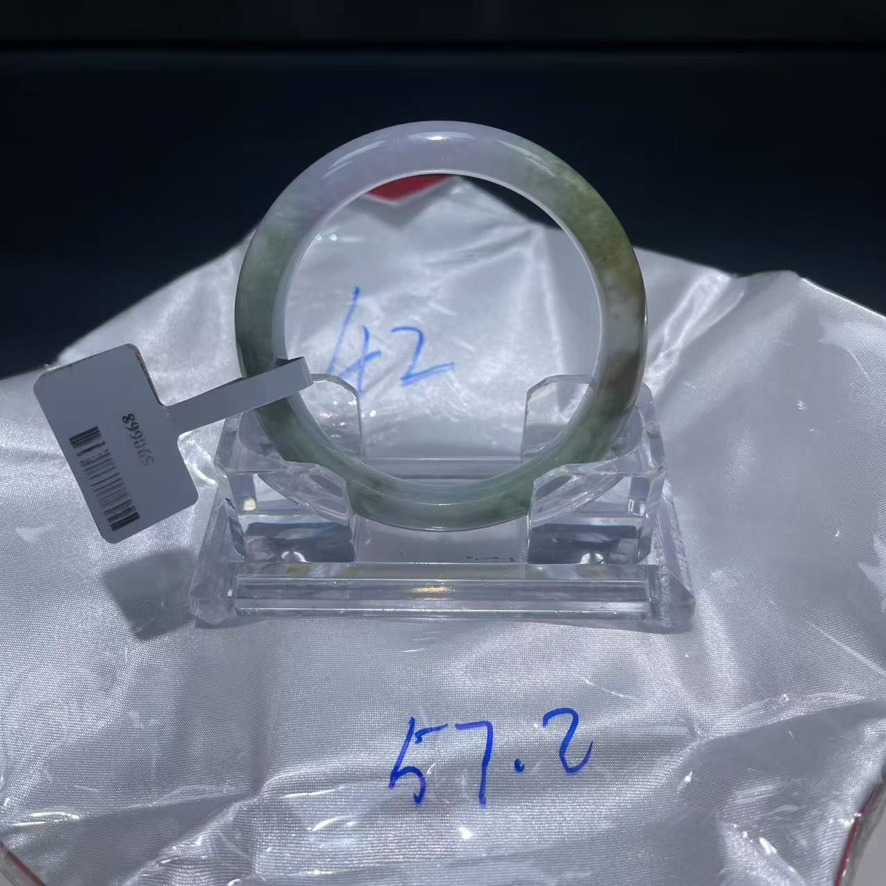 毛货手镯需精细抛光/42