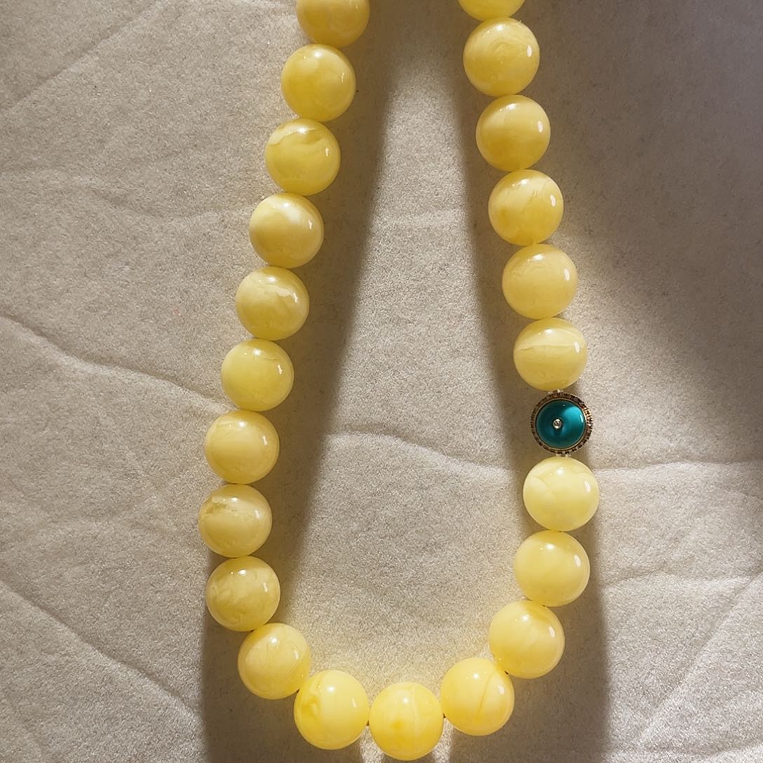 琥珀18K金镶嵌颈饰大气款