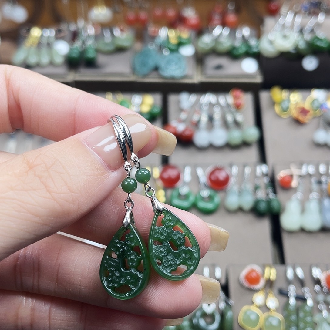 和田玉银S925镶嵌耳饰