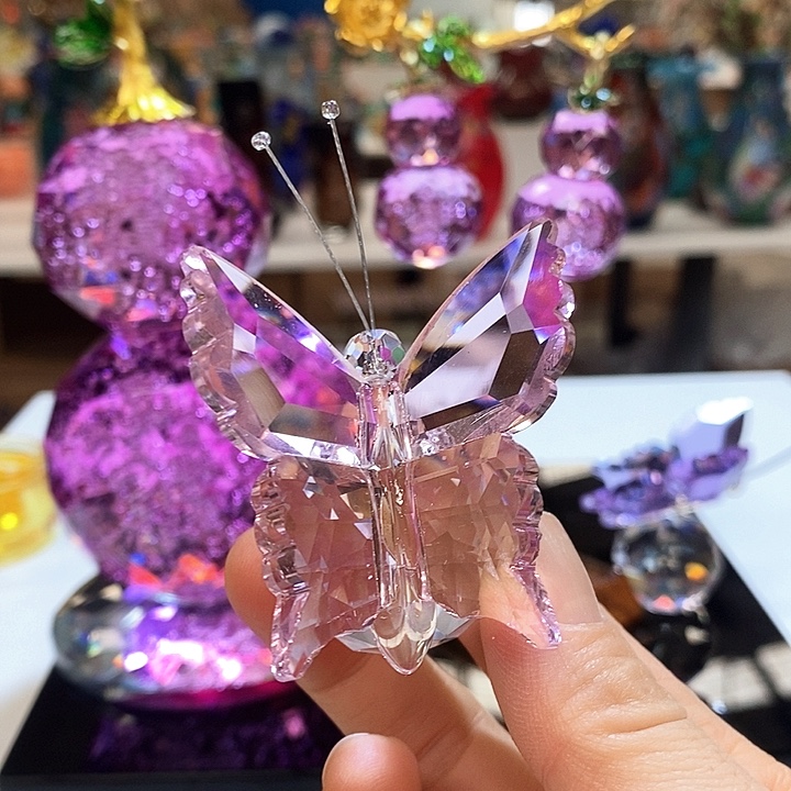 蝴蝶高6厘米宽3厘米