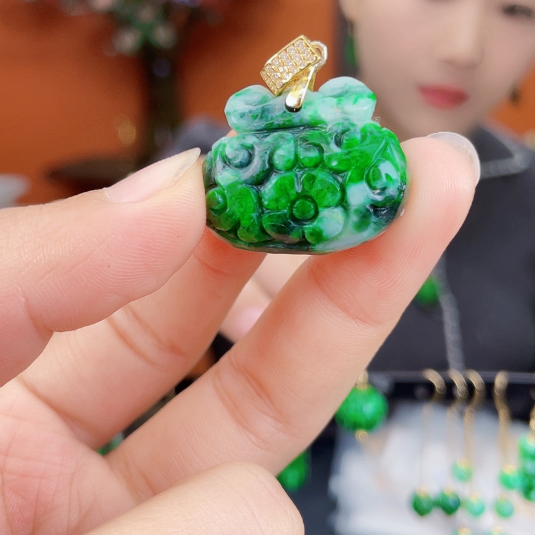 翡翠未镶嵌耳饰饰品