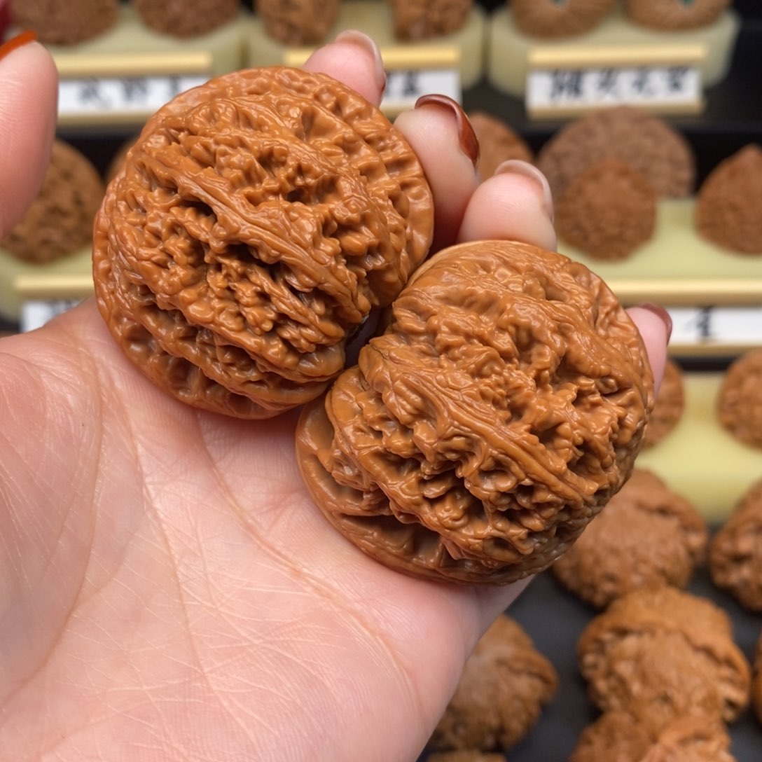 吊坠文玩核桃倔*粗筋 