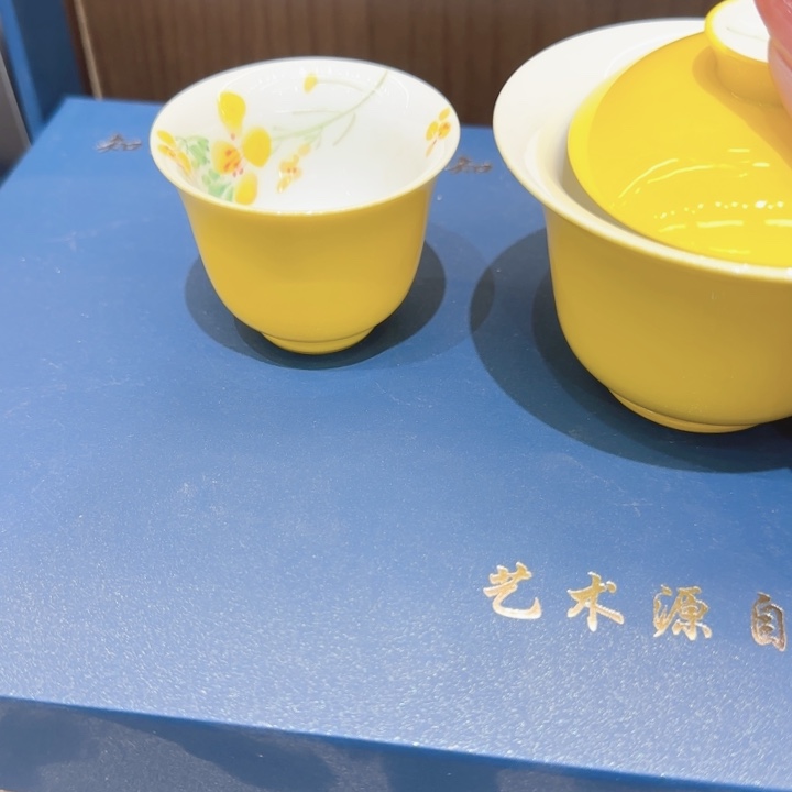 茉***莉一个杯子一个盖碗三样