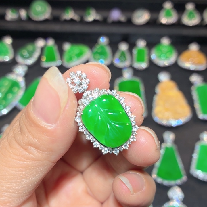 翡翠18K金镶嵌吊坠(不含链)翡翠