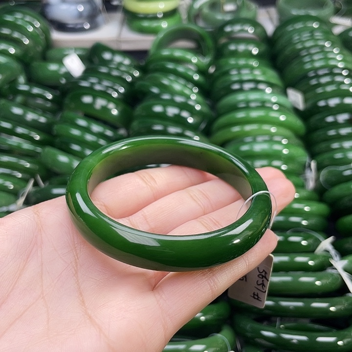 未镶嵌手镯和田玉（碧玉）