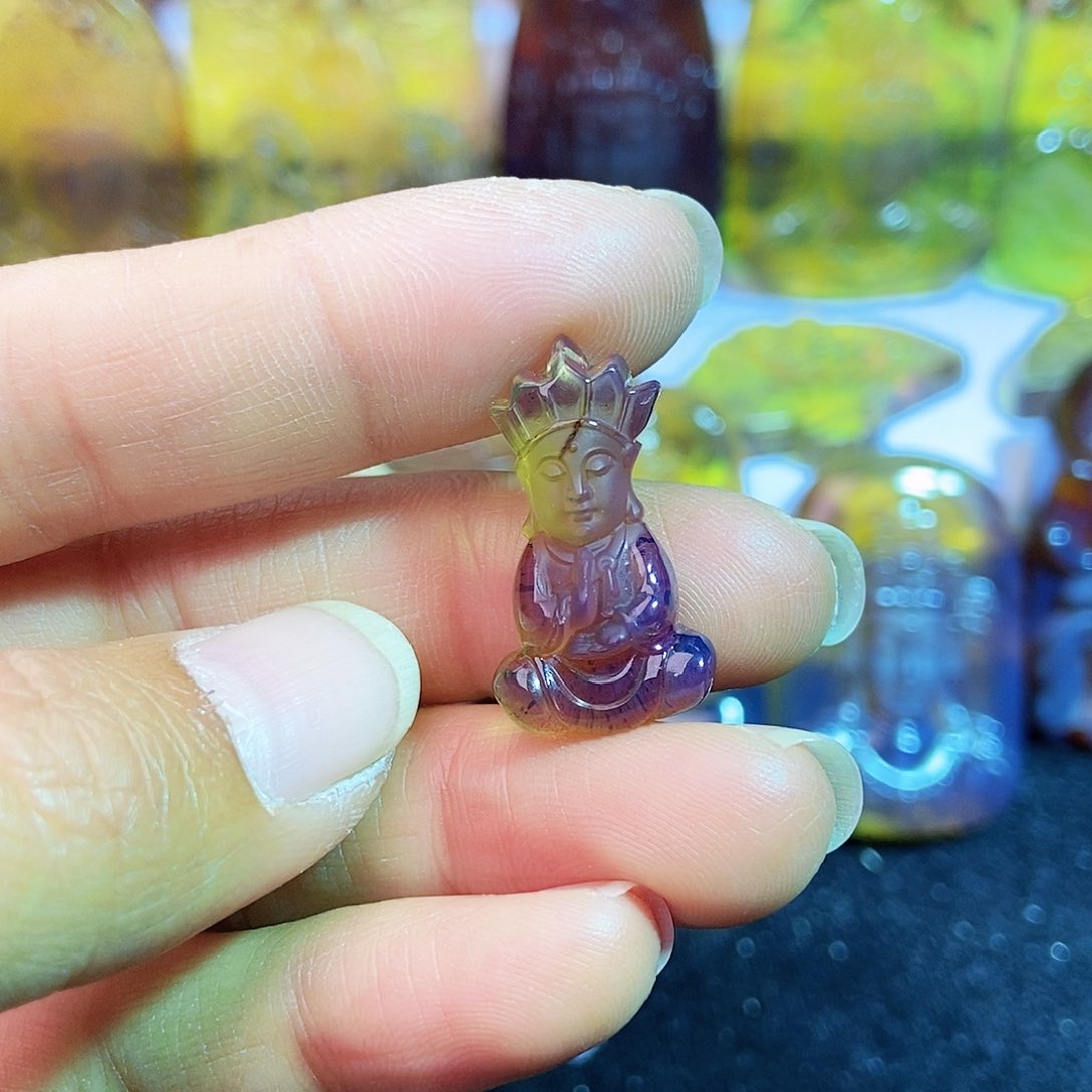 琥珀颈饰未镶嵌唐三藏