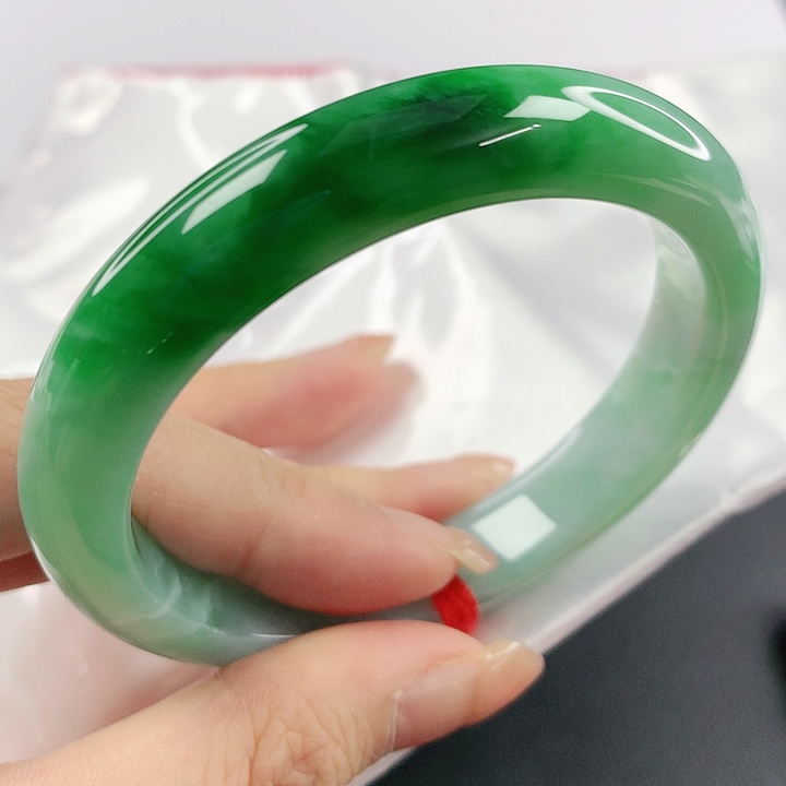 未镶嵌手镯翡翠，924