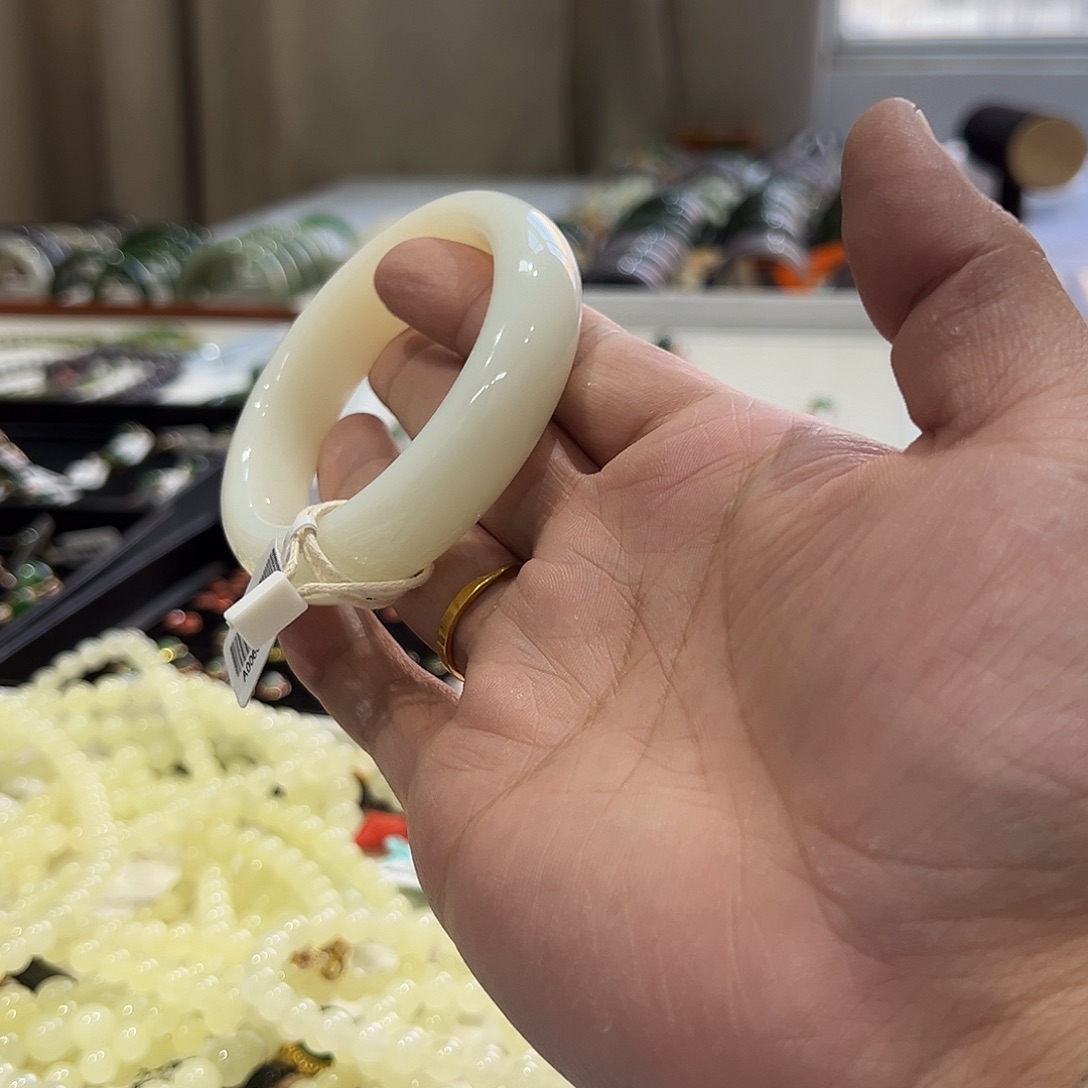 和田玉手镯未镶嵌小***儿白玉宽版手镯A0066-57