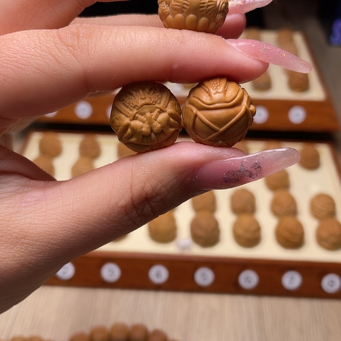 猴头核桃把件老*17左右猴头核桃恶魔金蝉烟斗金蝉和宗师金蝉