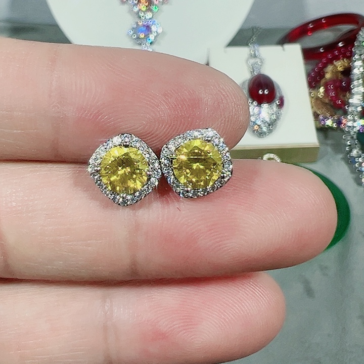 红宝石颈饰未镶嵌