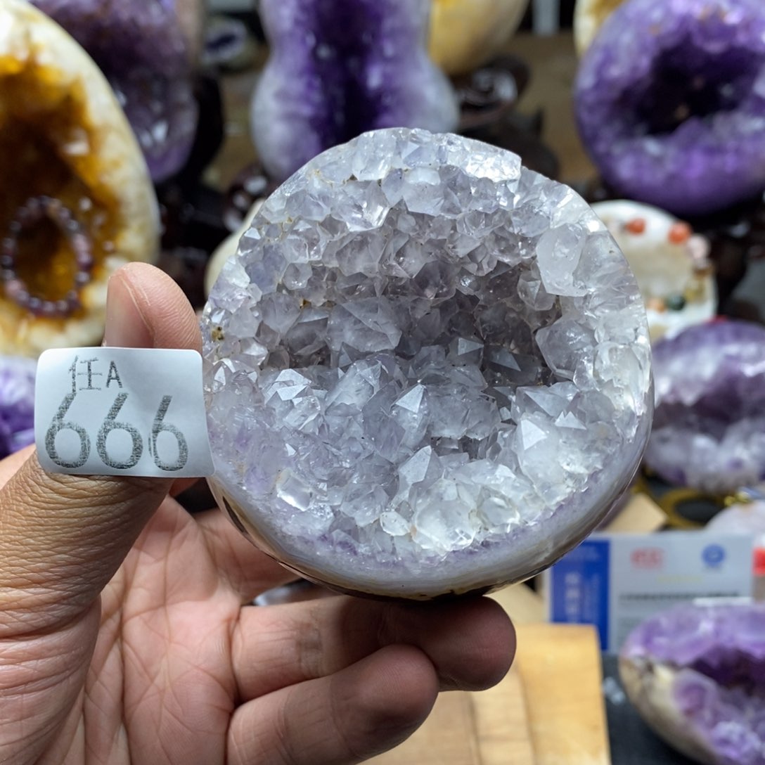 未镶嵌大型摆件（非配饰）水晶