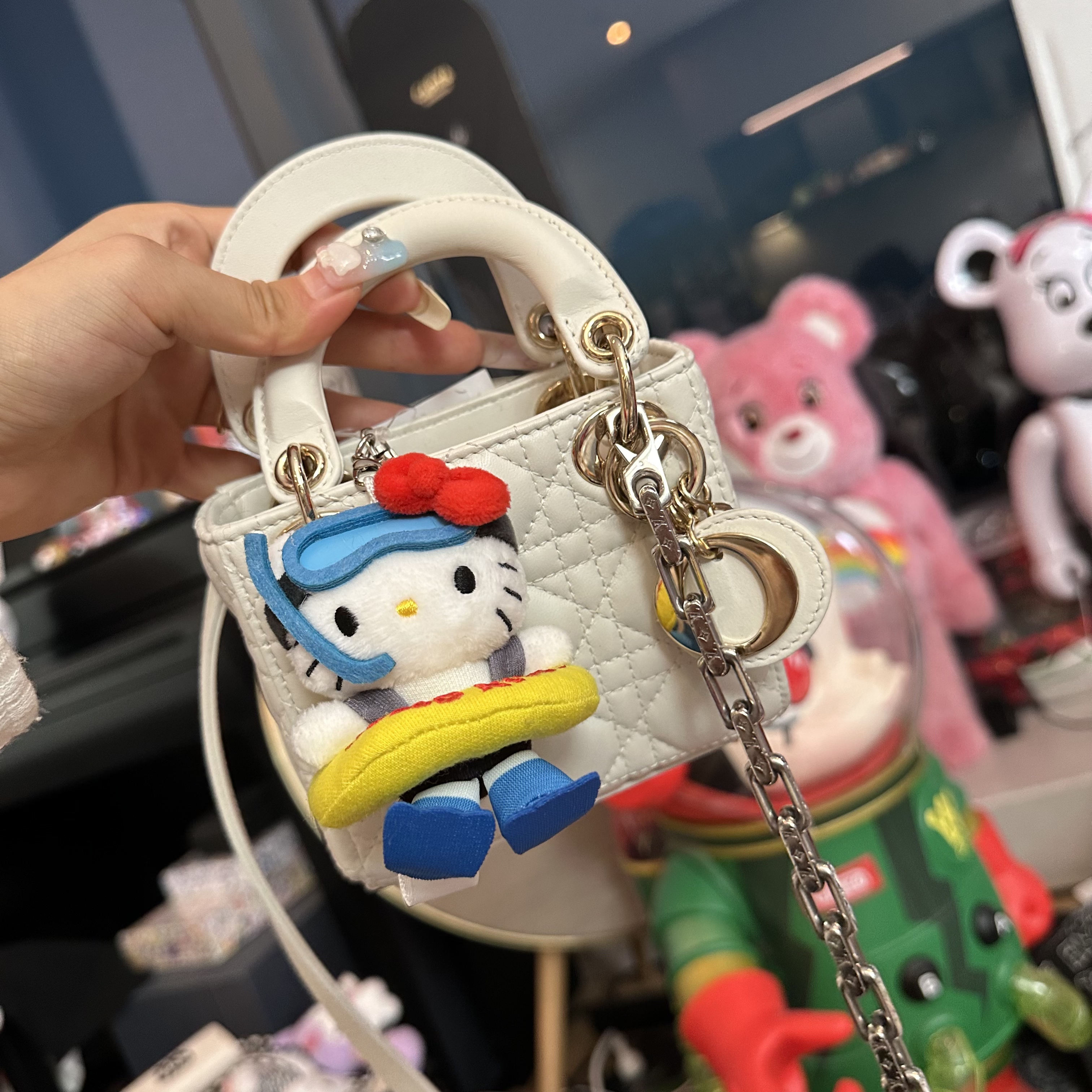 【东京限定】Hello Kitty 黄色游泳圈潜水Kitty 玩偶钥匙扣