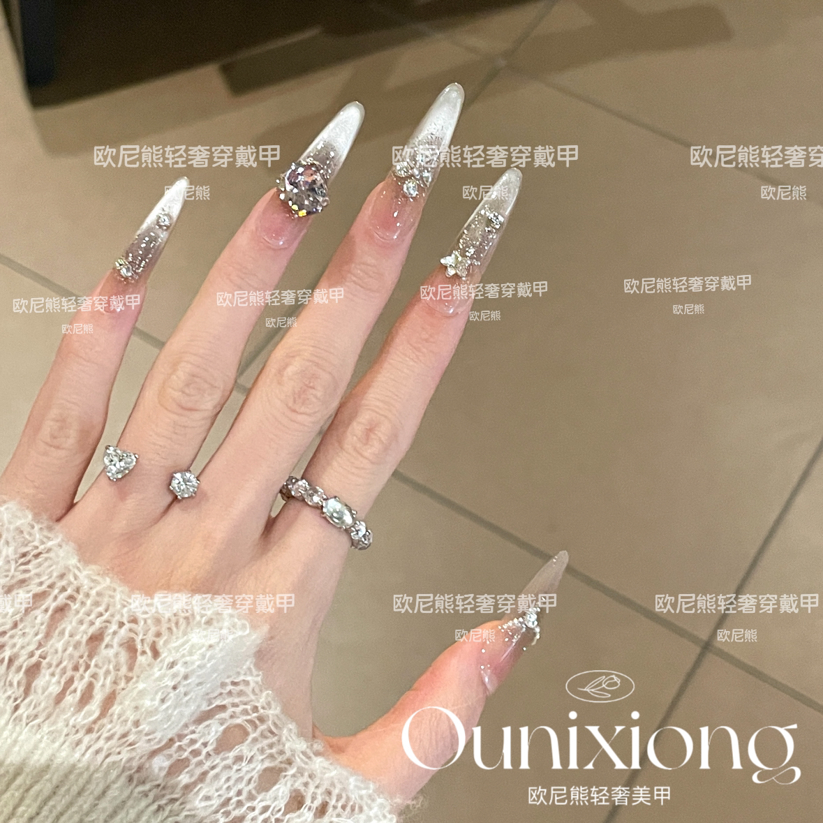 早秋气质风富贵爆闪灯泡猫眼链条碎钻手工冰透穿戴甲