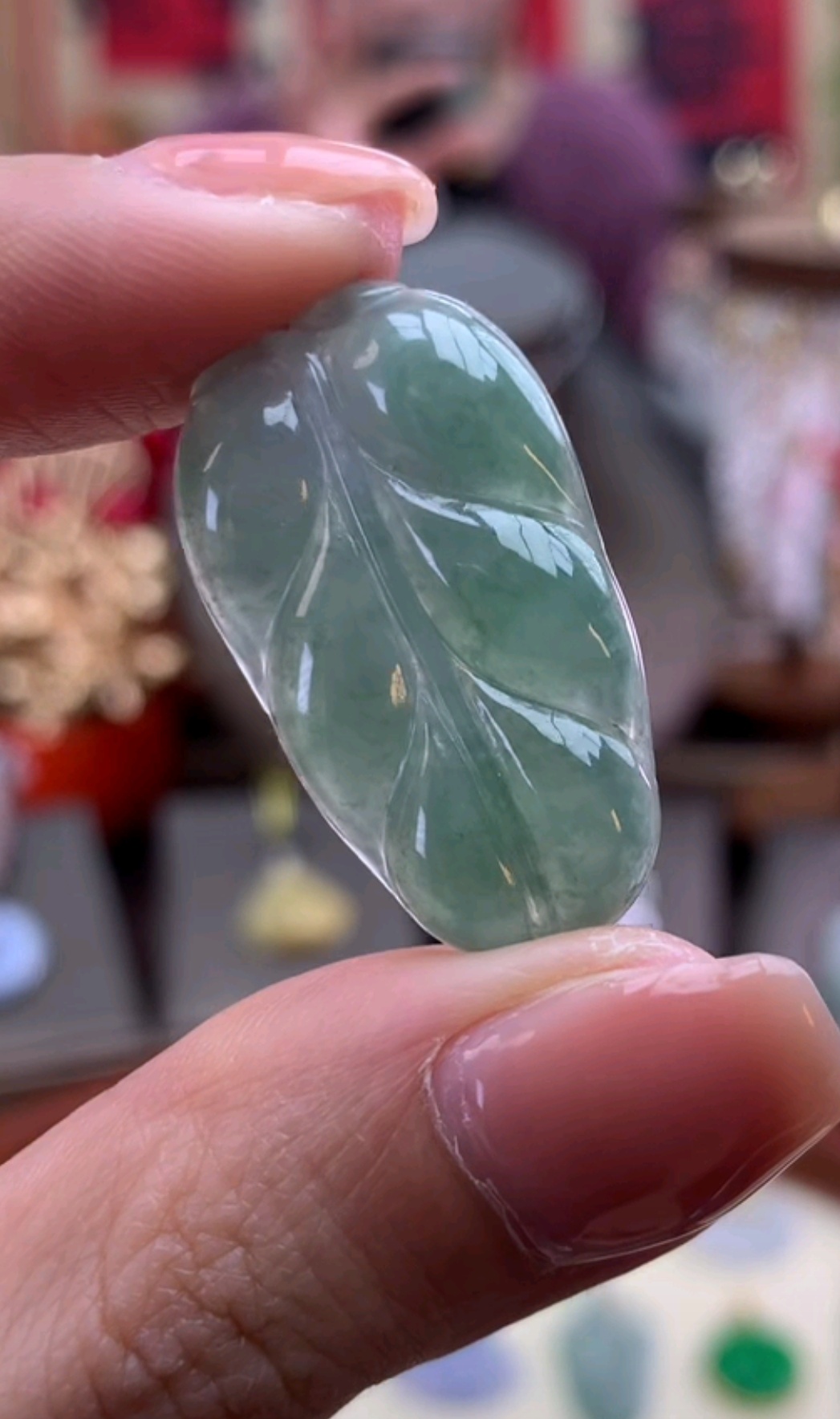 天然A货翡翠吊坠