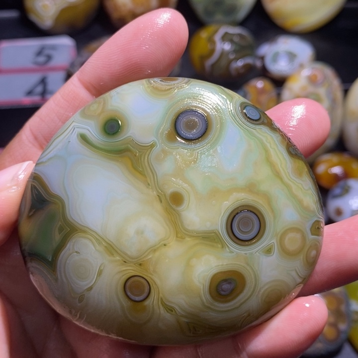 玛瑙/玉髓未镶嵌珠宝奇石108