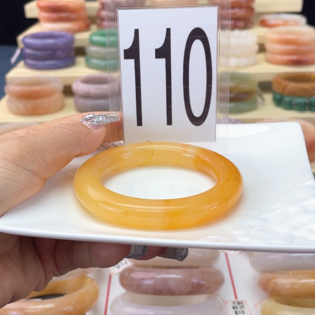 石英质玉未镶嵌手镯