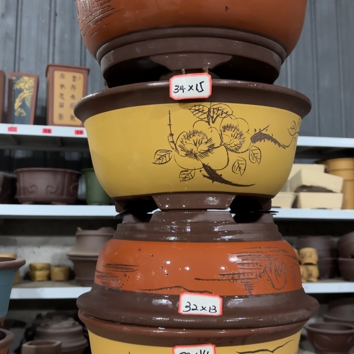 花盆紫砂100-4。           