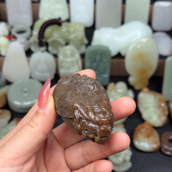 颈饰未镶嵌和田玉