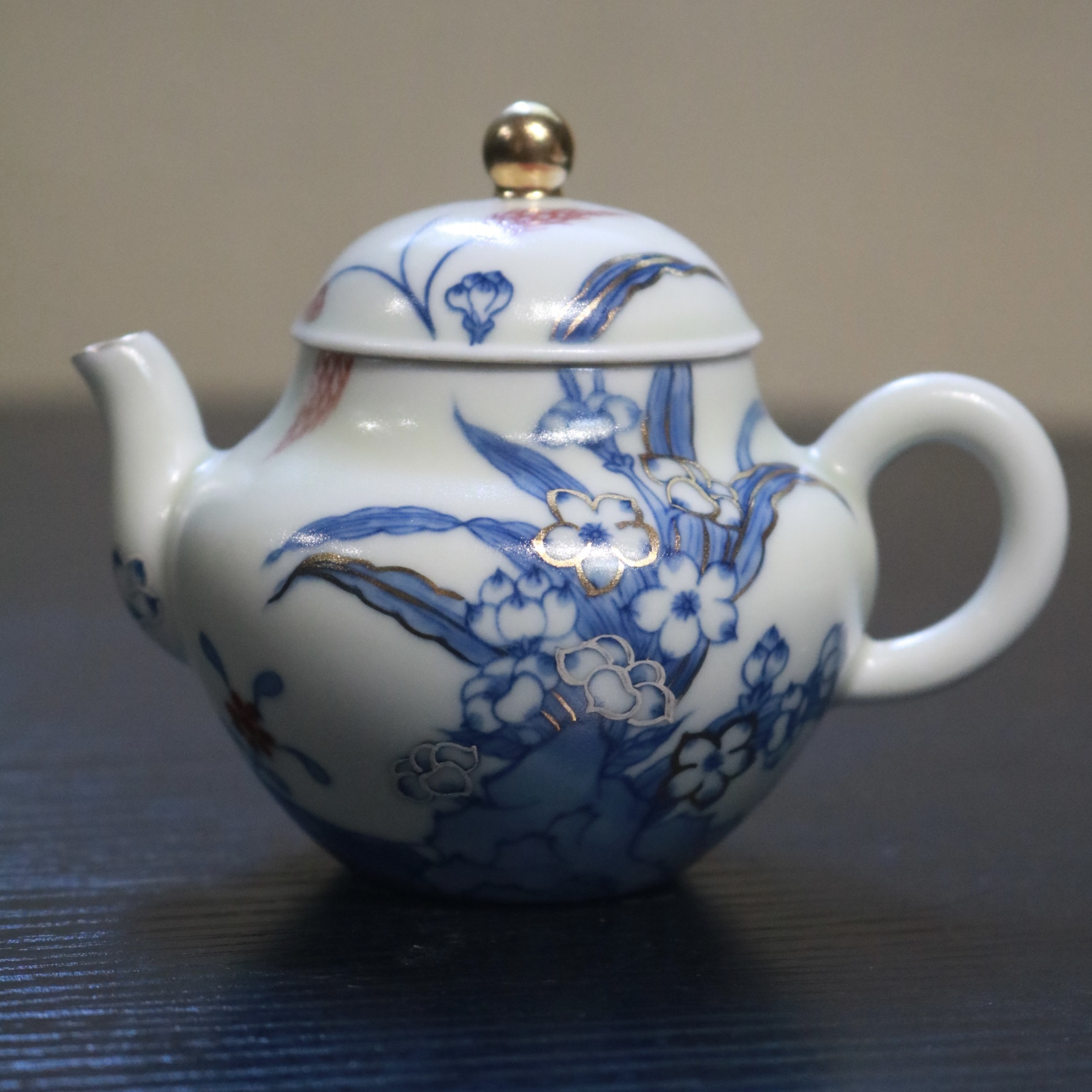 景德镇 雨溪山房  描金兰花草茶壶