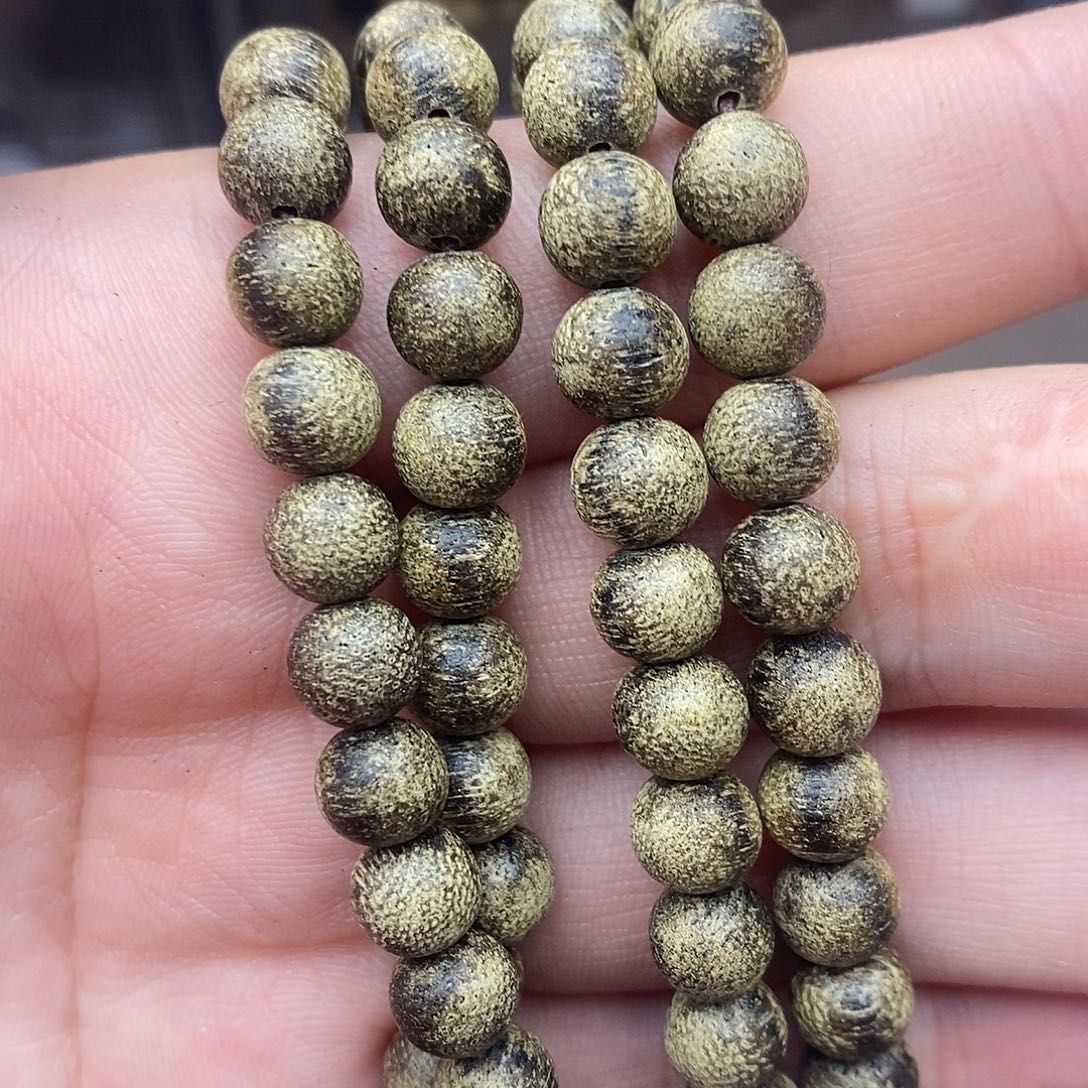 沉香碎屑沉香越南野生蚂蚁虫漏666号