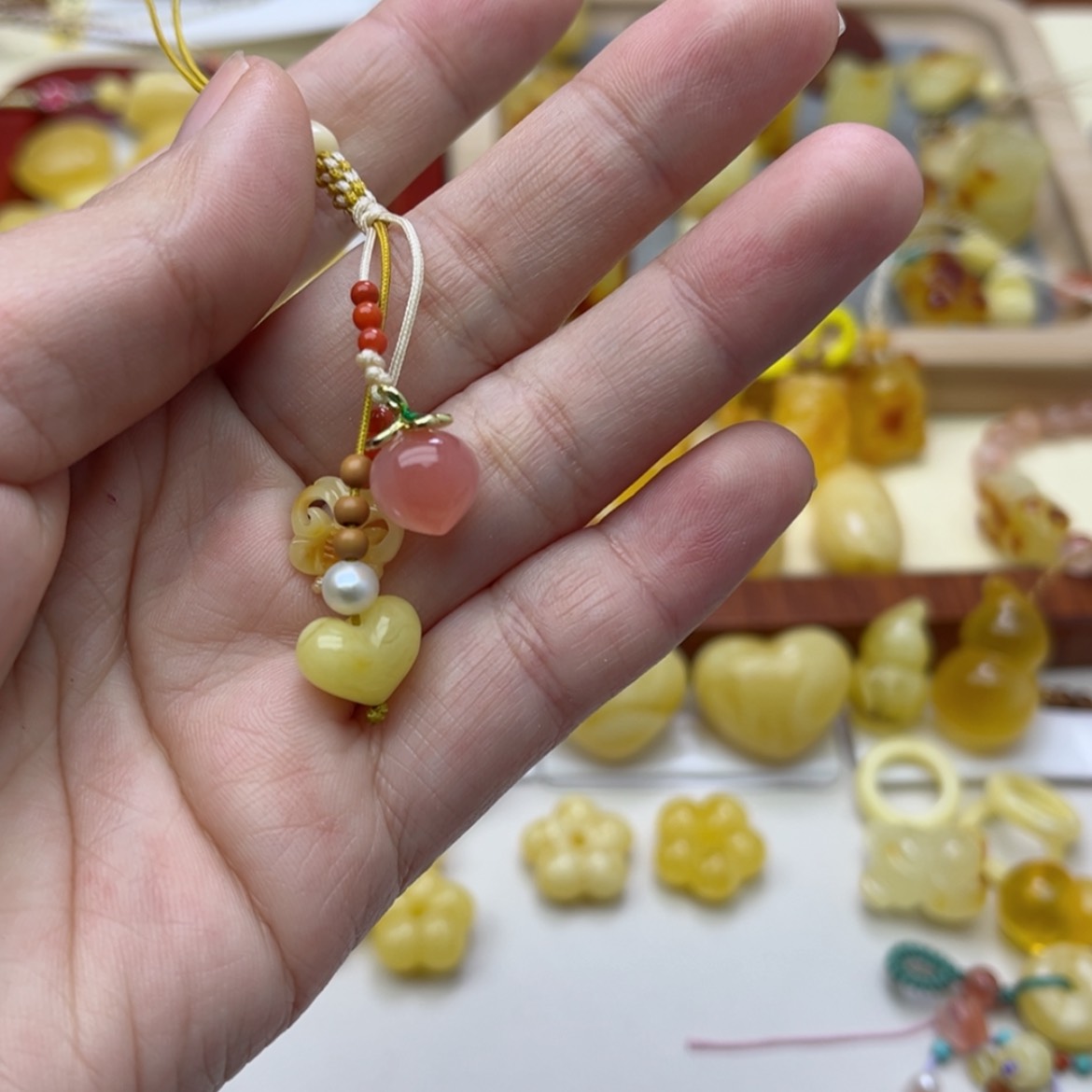 【闪购商品】蜜蜡裸石未镶嵌配饰