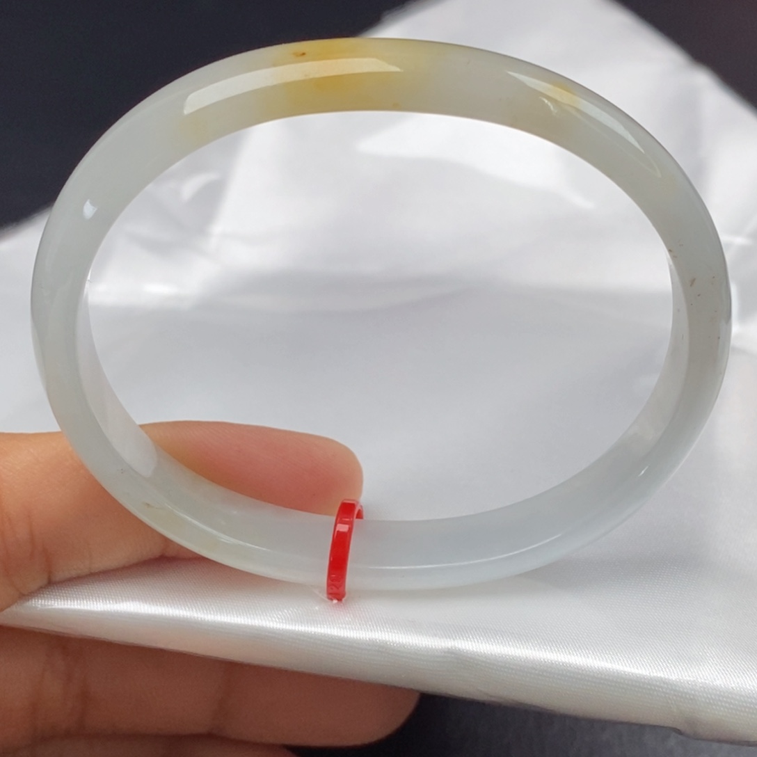 翡翠手镯（贵妃镯）未镶嵌