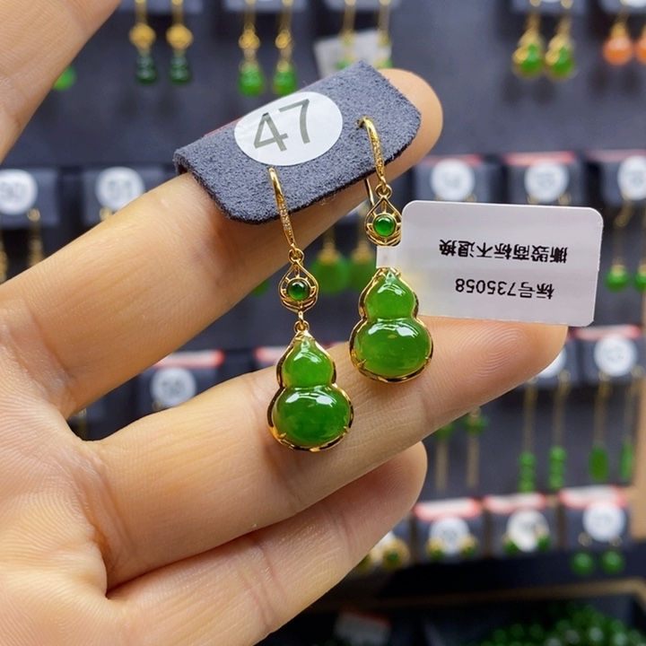 和田玉18K金镶嵌耳饰