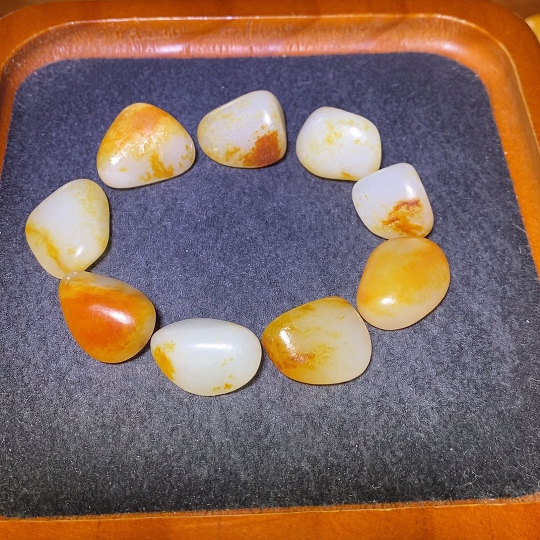 和田玉未镶嵌手串