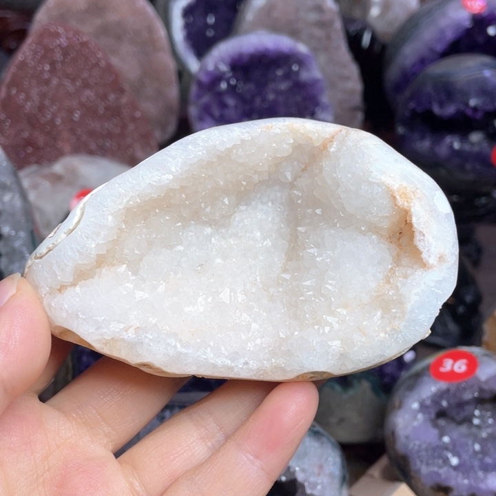 水晶摆件未镶嵌捡漏