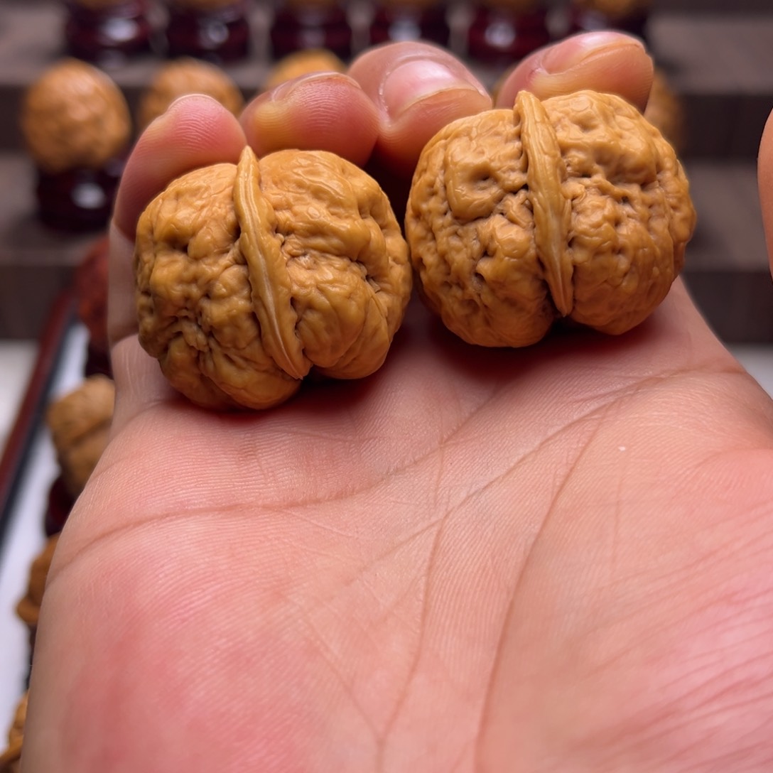 文玩核桃把件国****士肌肉蟾6¥