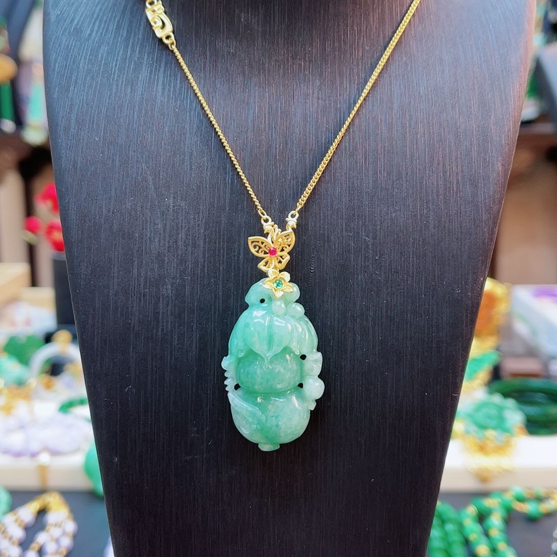 翡翠未镶嵌颈饰48小时鉴赏期