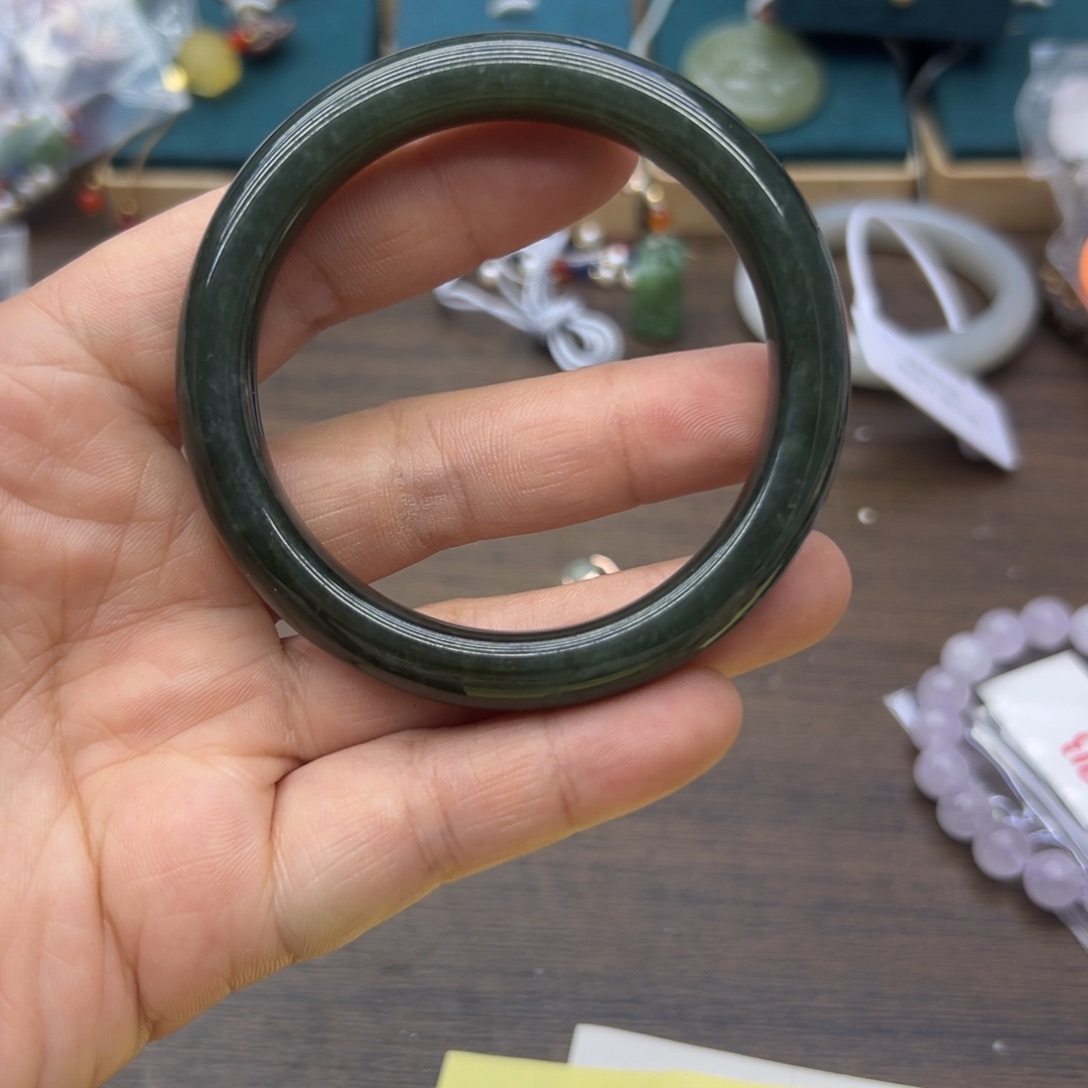 和田玉未镶嵌手镯55.3圈围1330