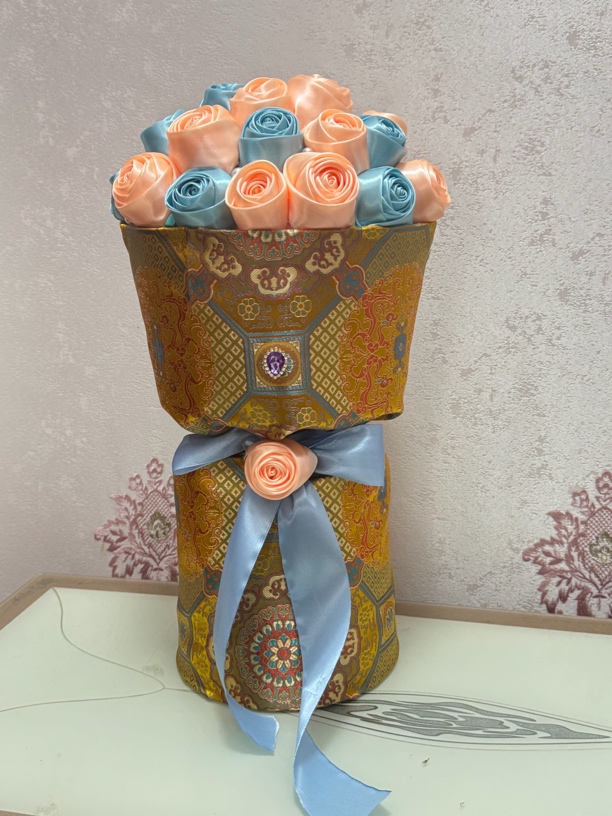 藏族永生花手捧花抱抱桶创意礼物适合多种场合