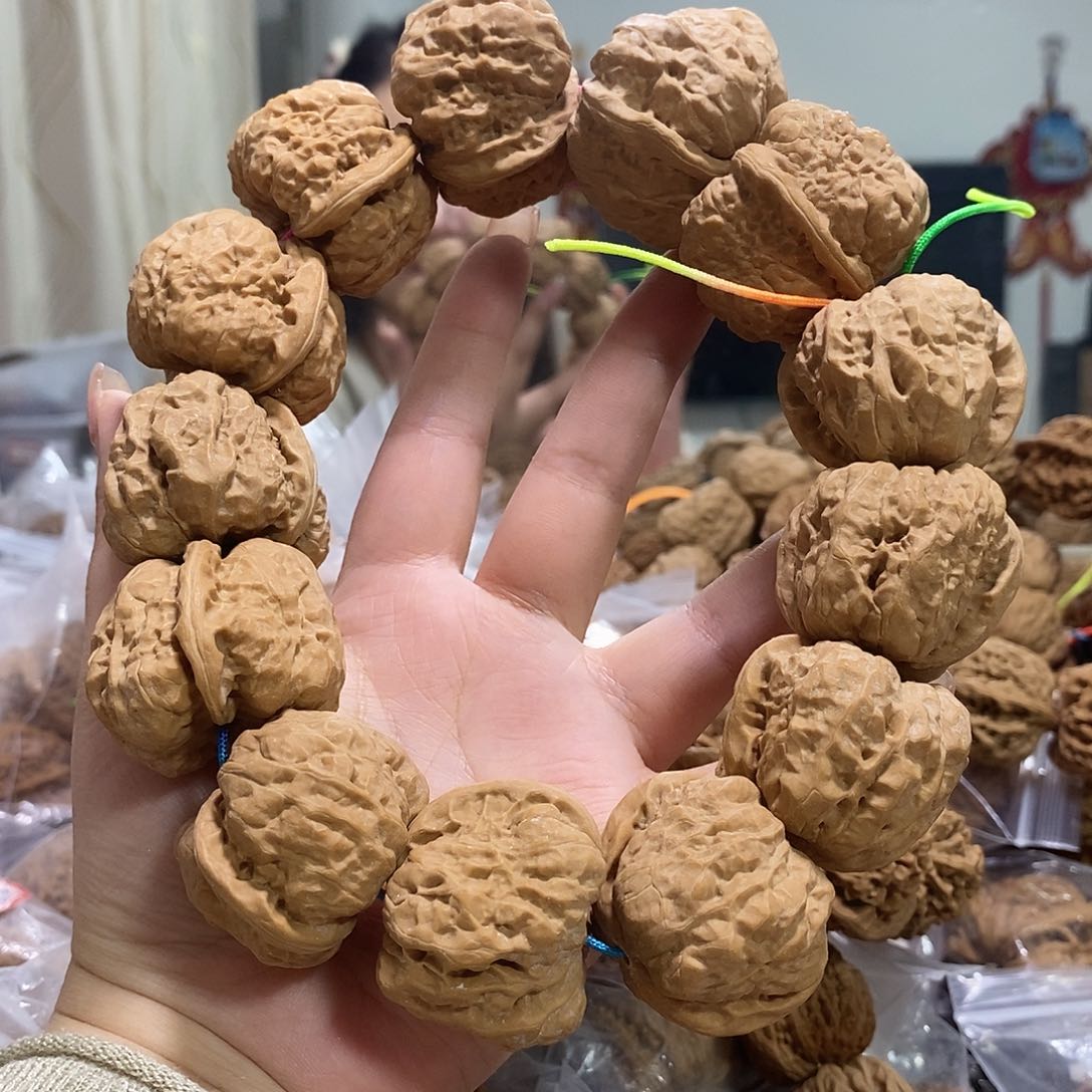 把件文玩核桃蛤蟆头手持有黄