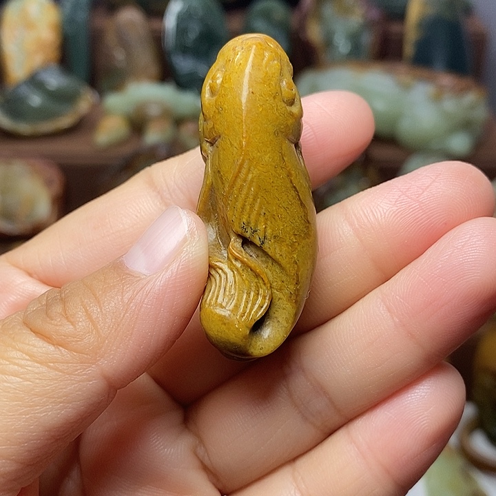 岫岩河磨玉（透闪石质玉）未镶嵌颈饰