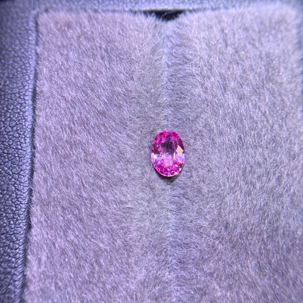 天然精品粉色蓝宝石裸石颜色漂亮晶体干净主石0.77克拉